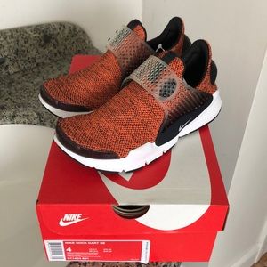 Nike Sock Dart SE